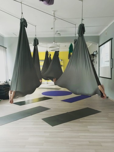 air yoga.jpg
