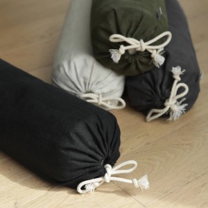 Mały wałek do jogi z łuską gryki COAL